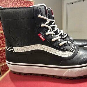 VANS Standard Mid MTE Men Size 11 Snow Boots Black White Waterproof Winter NEW